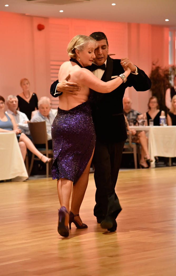 Leo and Tracey dancing Milonguero style of Argentine Tango